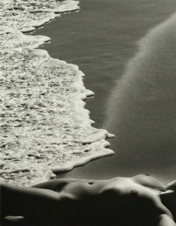 m3zzaluna:  lucien clergue, genese/ nu, 1970 