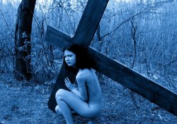 Her Erotic Punishment: Twilight Crucifixion 01
