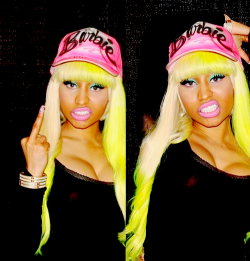 elevan:  itwonyswony:  Nicki Minaj Giving Us A Little Bit Of #OldNicki!!!