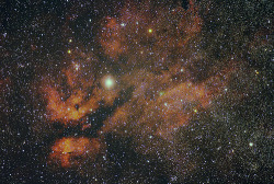 elvoret:  IC1318 Gamma Cygnus Nebula (Cygnus) (by miku.neko)