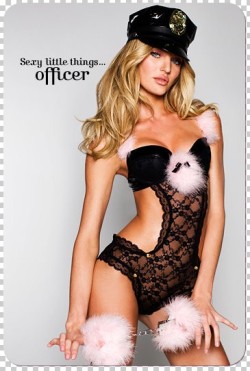 Candice Swanepoel - Victoria’s Secret. ♥  The only time