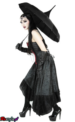 restylepl:  Modern witch. You can buy this umbrella here—->