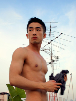 smoothsuede:  asianmales:  His face … oh, and the rest of him!