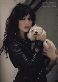 ✿ DAISY LOWE ✿