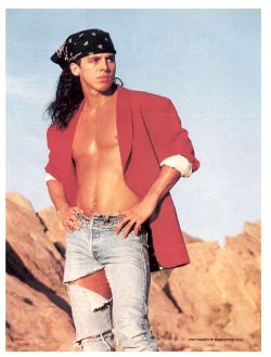 rico suave. check out that pant rip. that’s suggestive.