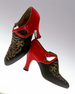 omgthatdress:  1920s André Perugia shoes via The Kyoto Costume