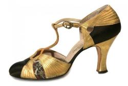 omgthatdress:  1920s shoes via Shoe Icons 