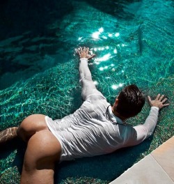 What every pool boy should look like.  [ #gayporn #gay #porn