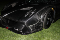 carpr0n:  Carbonfiberfest Starring: Pagani Zonda R (by huntermacqueen)