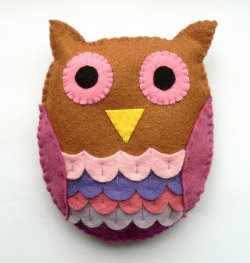 truebluemeandyou:  DIY Felted Owl. I know this was already posted