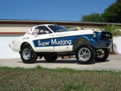 fuckyeahmustang:  First Mustang Funny Car ever built