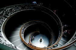 fueledbythc:  salveo: Spiral stair 