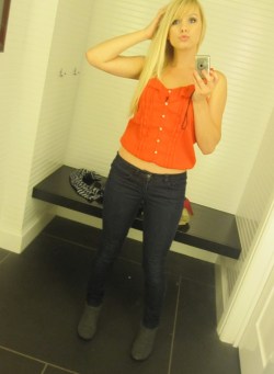 notjustanotherblondegirl:  Not just another blonde girl trying on Abercrombie. 