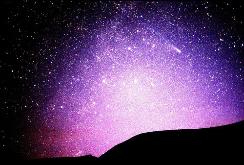 neekaisweird:  LessBlue Sky.Comet IkeyaZhang.235215-R1-E017_017.PIKNIK EDIT REMIX LOL.If you add a favorite, I respectfully request a courtesy comment about the photo. Thank you, Chris (by chrisgrohusko)  Beautiful <3
