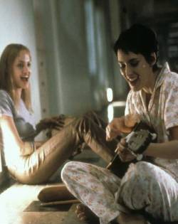 Angelina Jolie and Winona Ryder in Girl, Interrupted directed