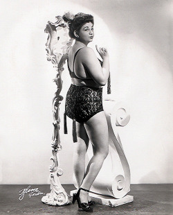 Rosa Mack   aka. &ldquo;Baby Dumplin&rdquo;.. Some performers simply prefer the BIG tassels!..