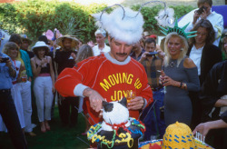 fuckyeahmercury:  Freddie Mercury’s 40th birthday party, 1986.