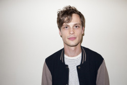 jemesuisperdu:  terrysdiary:  Matthew Gray Gubler… Adorable!