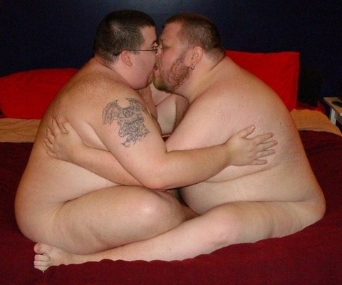 bigdaddyj1124:  Fat Boys Making Out 