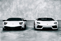 shirakiphoto:  Lamborghini LP700 Aventador vs Lamborghini LP670