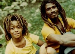 rastacorauge:  Rastafari é cultura , rastafari é filosofia.