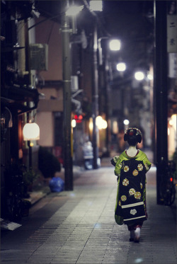 geisha-licious:  maiko Fumitama 