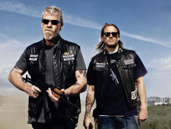 i love sons of anarchy! you dont even know!