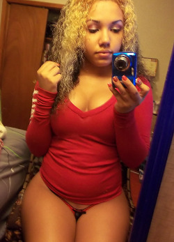 beautifulandthick:  ilovewomenido:  Not X-Rated Yet!  Damn! 