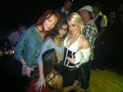 Last night at The Highlands. With @AshHollywood @CharityBangs @Sovereign_Syre @Zoe_Voss