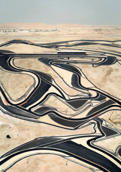 pienoy:  Winding Road by Andreas Gursky