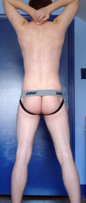 aquirkybottom:  Showing off in my jock.  I might take more if