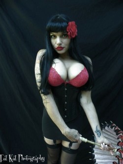 pinup-doll:  Naomi VonKreeps by Fat Kat Photography FB Fan Page: