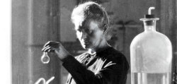 jtotheizzoe:  Madame Curie’s Passion  When Marie Curie came