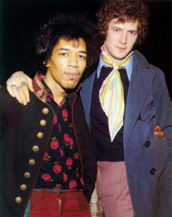 whiteroomblackcurtains:  Hendrix and Clapton being their epic