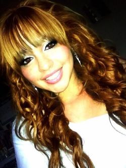 queenbeeswagg:  her haair :) 