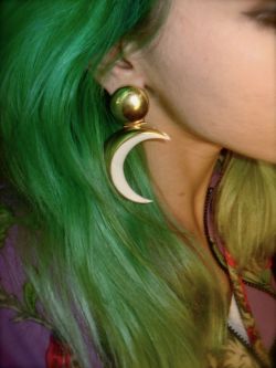 lsdbarbie:  This makes me miss my green hair. 