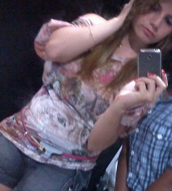  Eu muito feia *o*  