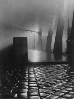 luzfosca:  Nicolas Yantchevsky Paris, la nuit, 1953-1956 Thanks