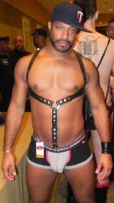 blkmilk:  #TRADE #LEATHERBOY 