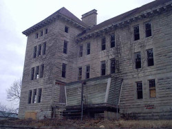 creepylittleworld:  The Bartonville Insane Asylum, also known