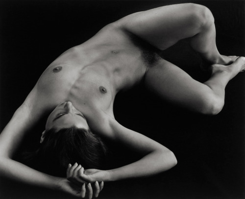 melisaki:  Reclining Nude photo by Brett Weston, 1973 