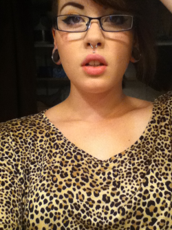 monroe-vampire:  sellyourselfshort:  I stole my moms glasses