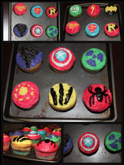 herochan:  DC vs Marvel cupcakes - by Jacqui Sims (Created &