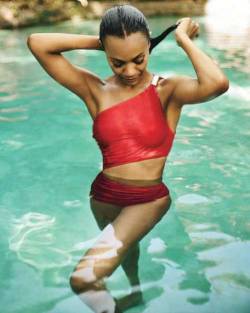 women-iwantto-marry:  Zoe Saldana 