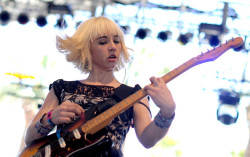 fuckyeahchickmusicians:  Ritzy Bryan of The Joy Formidable 