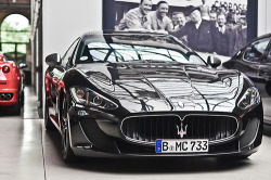 fuckyeahsexycars:  Maserati MC Stradale. 