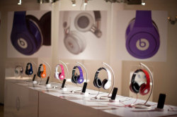 swagga-like-us:  NEW BEATS BY DRE MODELS! i want the pink ones