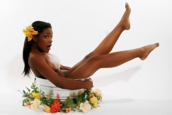 human-and-dancer:  Saw a picture of a black pinup girl and had