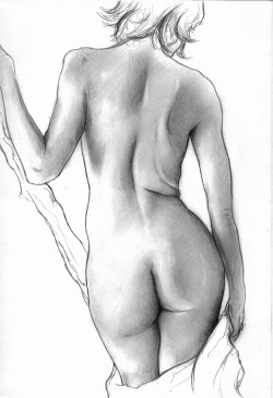 pidgelminiartist:  Yet another practice with figure drawing,