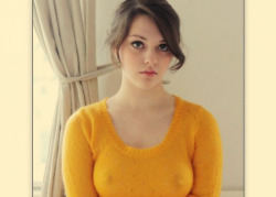 librarianinstockings:  Mellow yellow. 